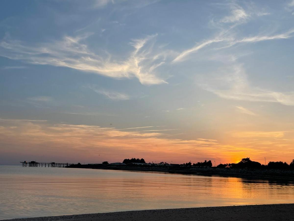 Capsule Océan, à moins de 10 min de la plage Aytré Esterno foto